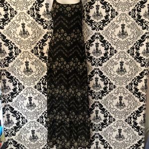 Beautiful Black and Tan Maxi Style Dress